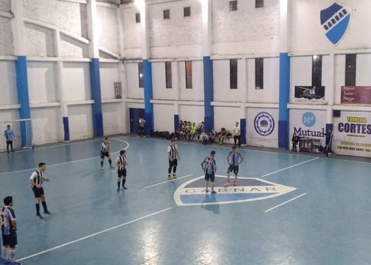 Banco derrotó a Sagrado Corazón y continúa liderando la tabla