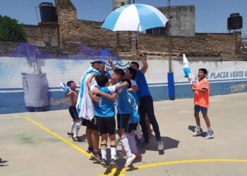 María Madre se consagró en octava B