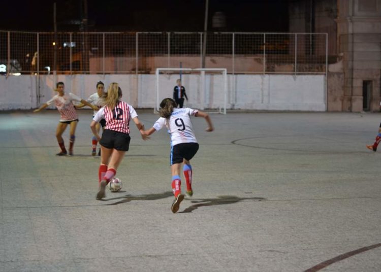 Ana Magaró: “El futsal femenino está creciendo cada vez más en Rosario y estamos muy contentas de ser parte”