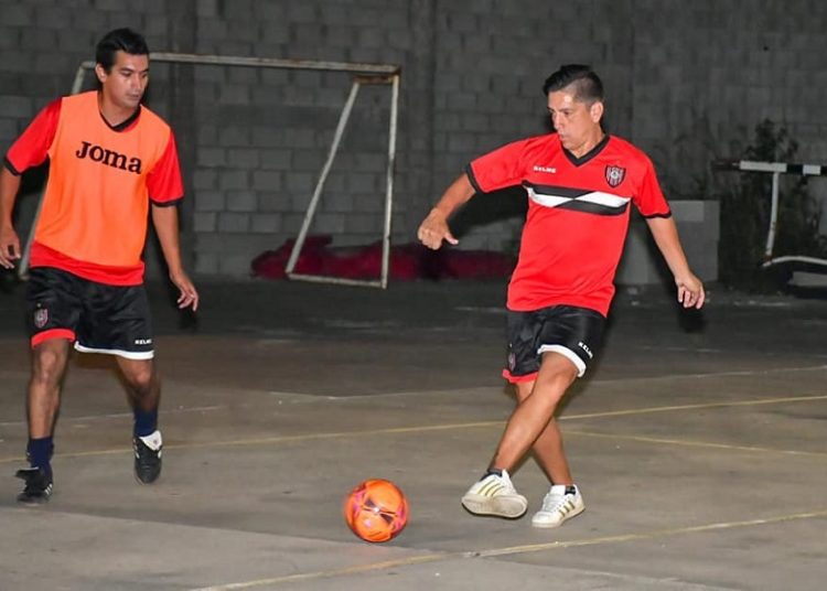 Javier Froiz celebró la llegada de Manso al futsal: “Es un distinto con la pelota en los pies”