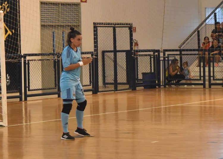 Silvina Espinazo: “Estoy feliz de ser contemporánea al cambio que ha sufrido el futsal femenino”