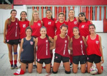 “Ya sea en su club o en otro, que las chicas vayan y se prueben”