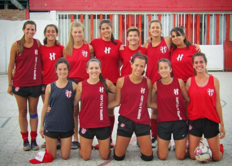 “Ya sea en su club o en otro, que las chicas vayan y se prueben”