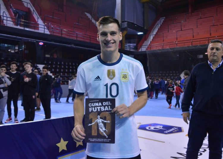 Andrés Santos: “En el interior la gente se desvive por la selección”