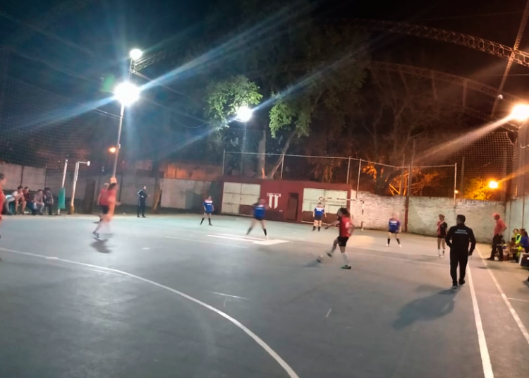 Newell’s le ganó a Teléfonos y se mantiene en la cima