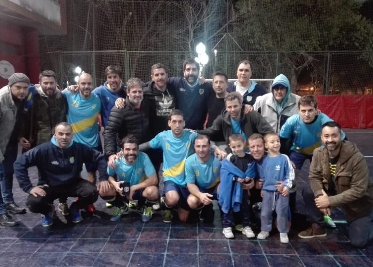 En un duelo muy parejo, Regatas superó a Provincial y sigue puntero