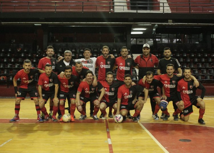 El clásico de veteranos fue Rojinegro