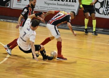 La Lepra perdió ante Chacarita y culminó su extenso invicto en el Claudio Newell