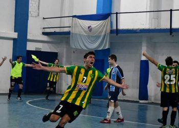 Parque Field cerró el año con una victoria pero quedó otra vez en la puerta del ascenso