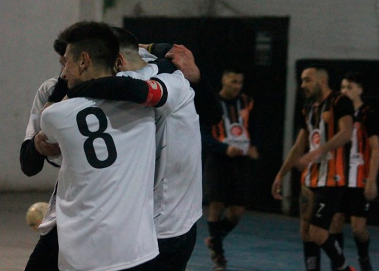 Río Negro le ganó a Latinoamérica y lo igualó en puntos