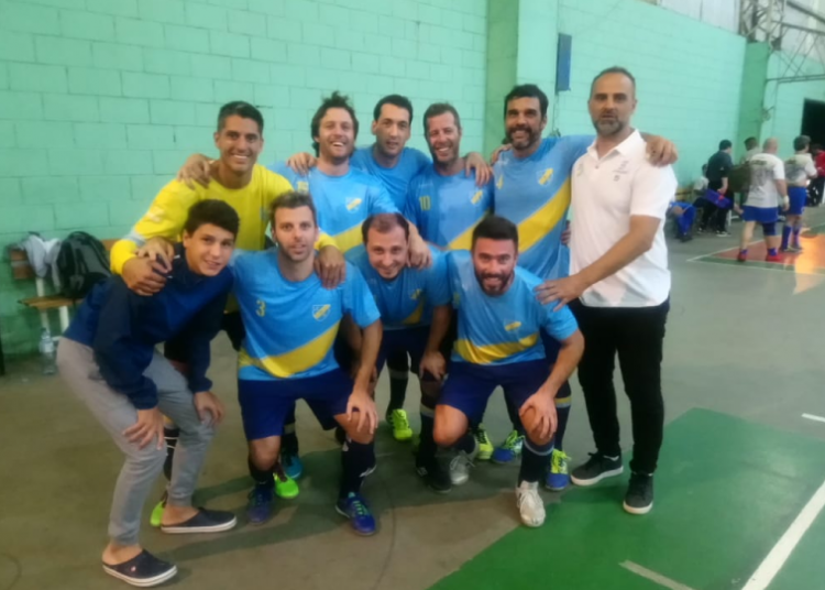 Regatas empató con Talleres y se consagró campeón del torneo de veteranos