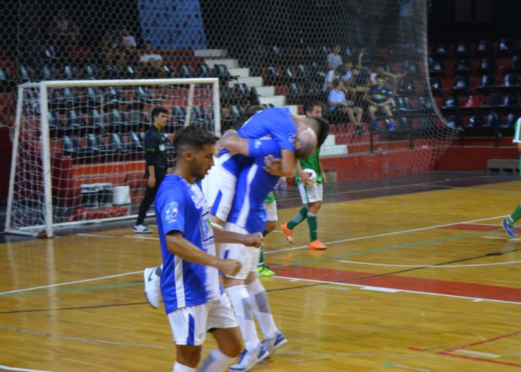 Debut y goleada de Náutico en la Liga Nacional