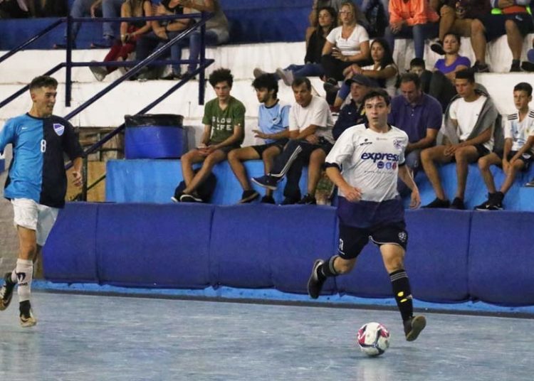 Remeros venció a Banco y es el único puntero de la zona D