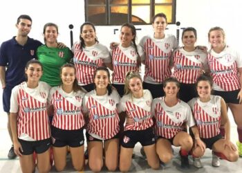 El plantel femenino de Unión Americana “B”