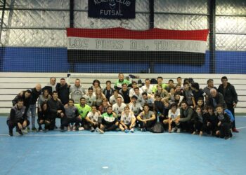 El plantel masculino de Sirio