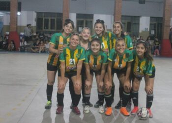El plantel femenino de Parque Field