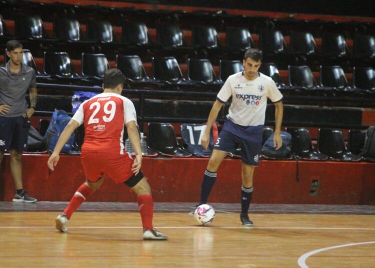 Remeros venció a Echesortu por penales y avanzó a las semifinales