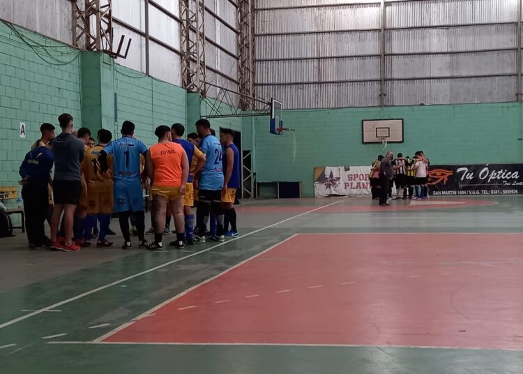 Parquefield derrotó a Talleres en un encuentro plagado de emociones