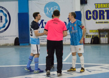 En un duelo no apto para cardíacos, Banco le ganó a Tiro Suizo