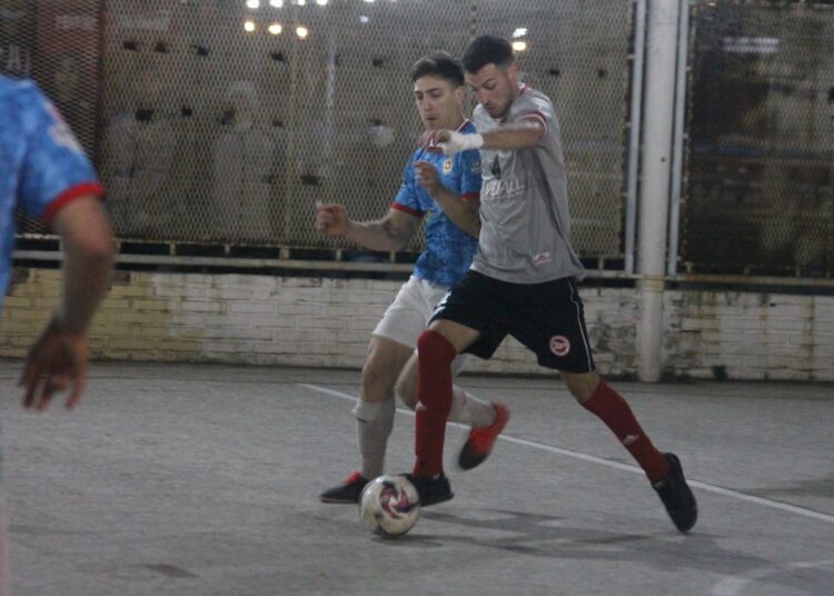 Partidazo en Zona Sur: una docena de goles en el empate entre Tiro Suizo y Provincial