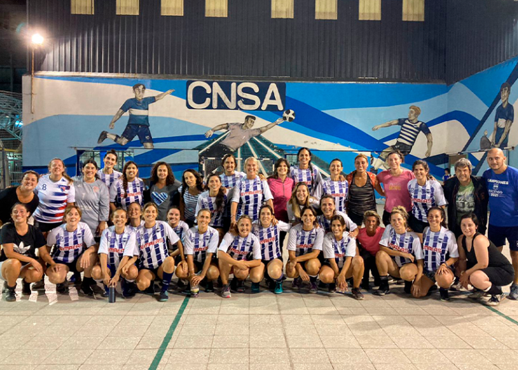 Las madres del futsal también tienen su lugar: el Maxi Femenino, un proyecto que arrancó a lo grande y busca instalarse en la ciudad
