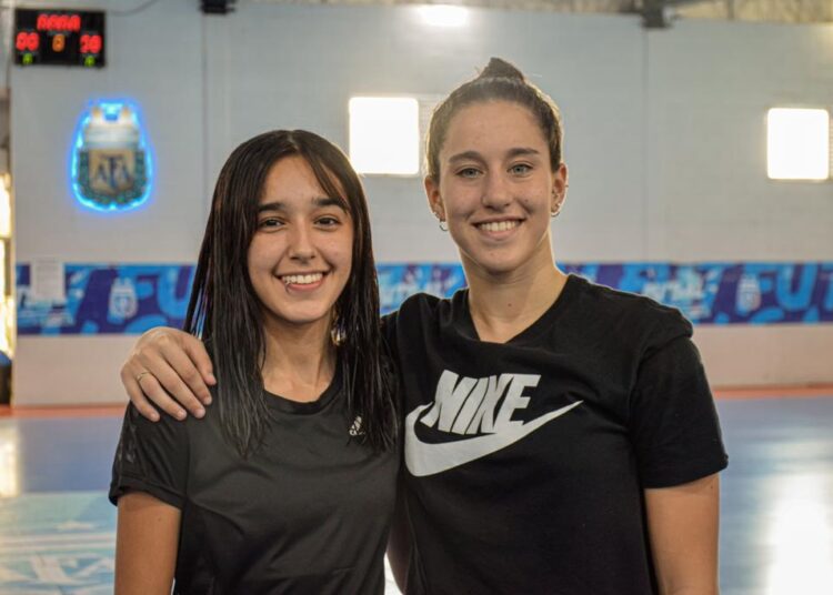 Lucía Rossi y Ludmila López fueron las jugadores de Newell’s que representaron la Selección Rosarina