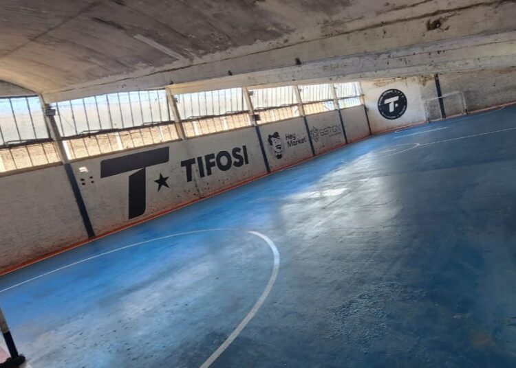 Tifosi estrenó su cancha de futsal