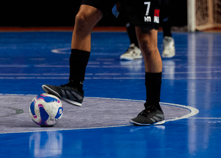 El futsal rosarino para la pelota por la violencia